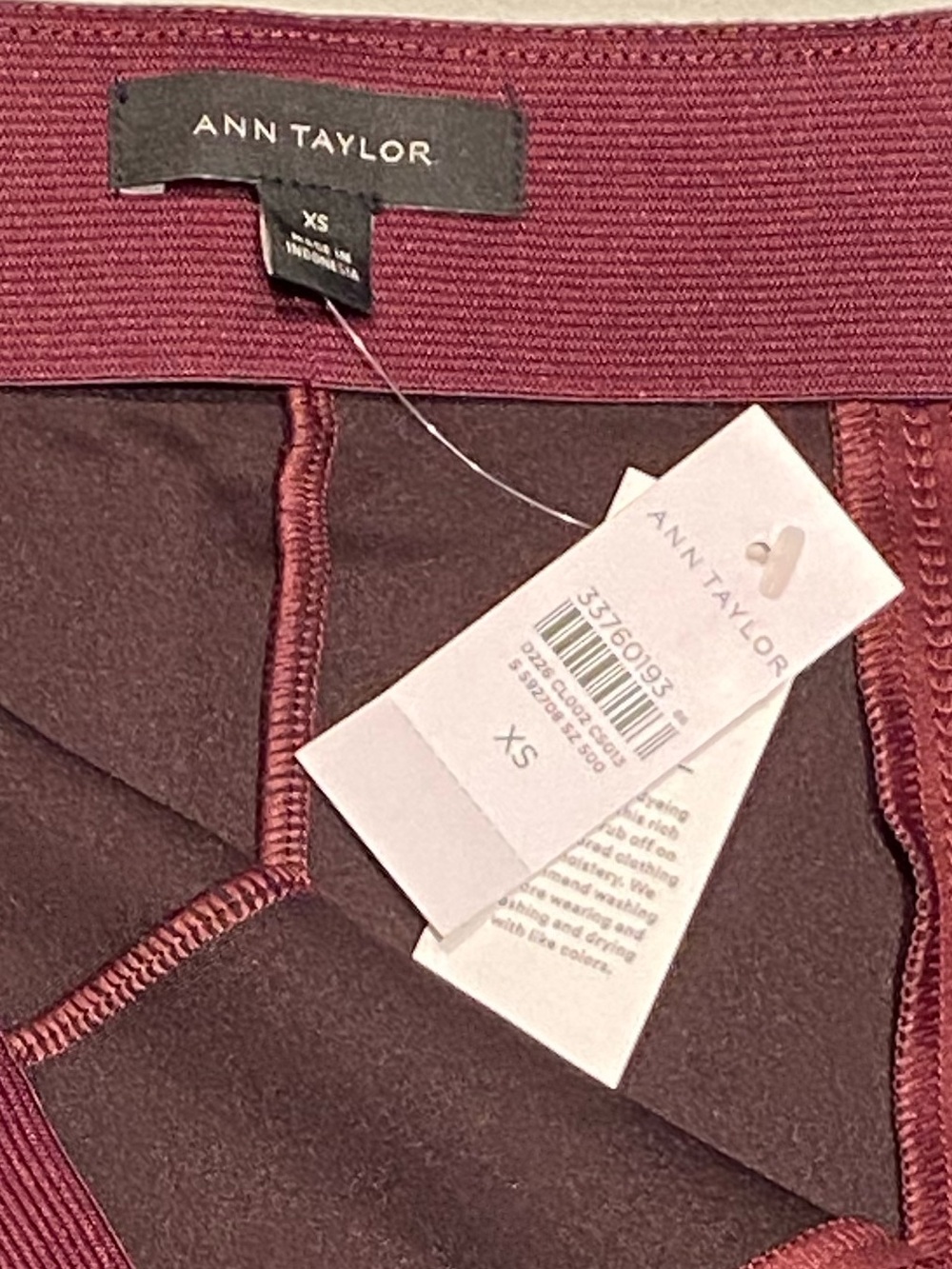 Ann Taylor Faux-Suede Leggings, wine/burgundy, size XS, NWT - Picture 3 of 9